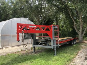 EZ Pull 36’ x 8.5’ Heavy Equipment Hydraulic Tri-axle Gooseneck Flatbed