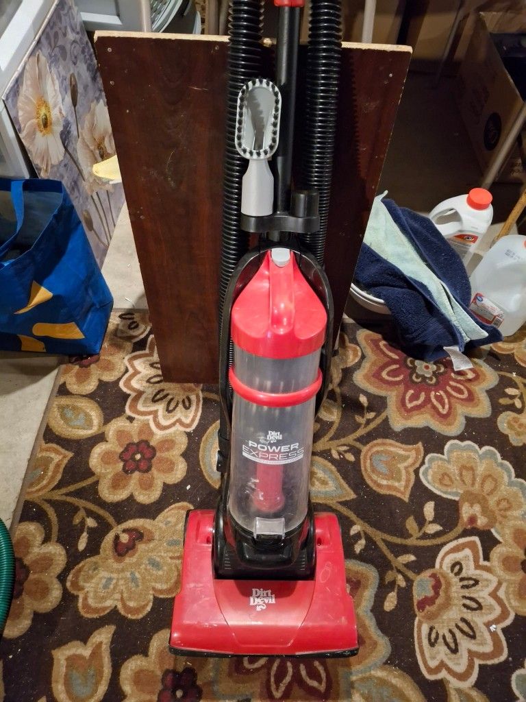Dirt devil Vacuum