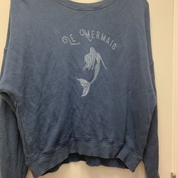 Sweatshirt For Women , Size: M Price :5