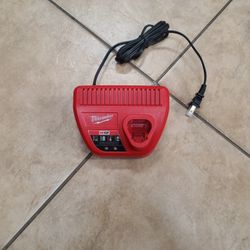 Milwaukee 12v Battery Charger