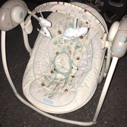 Nice baby swing only $30