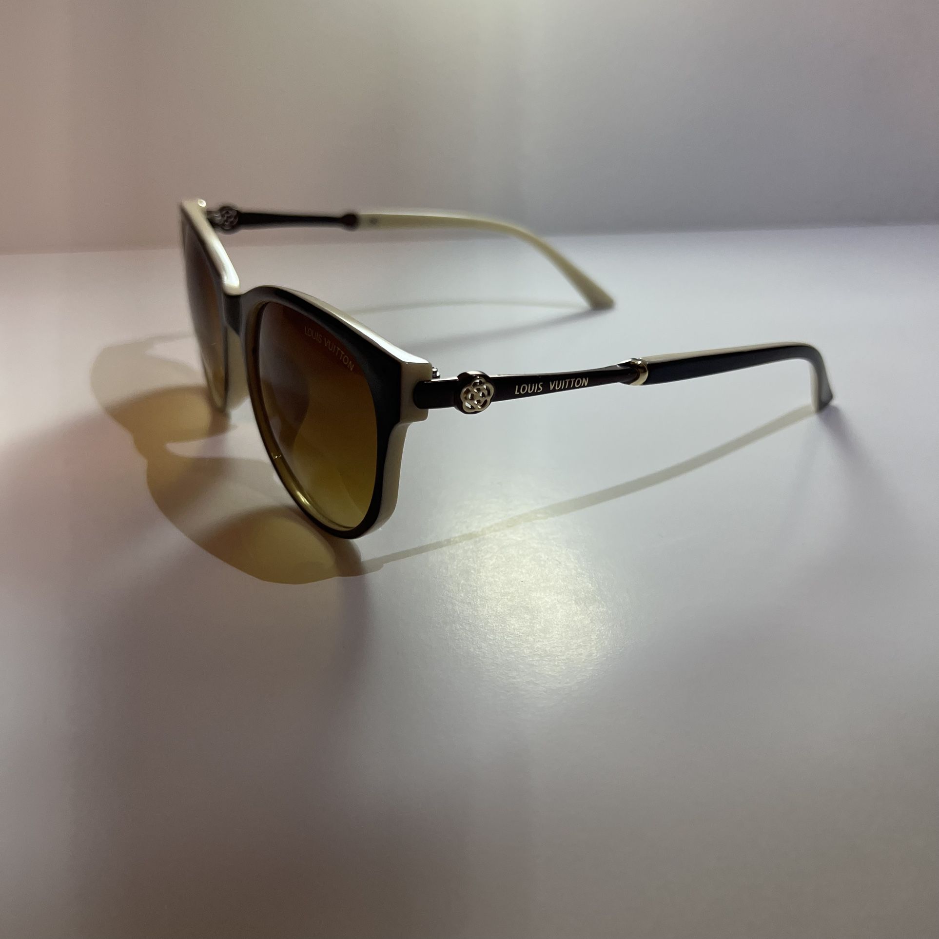 Luis Vuitton Women’s Sunglasses