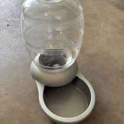 Pet Water Dispenser