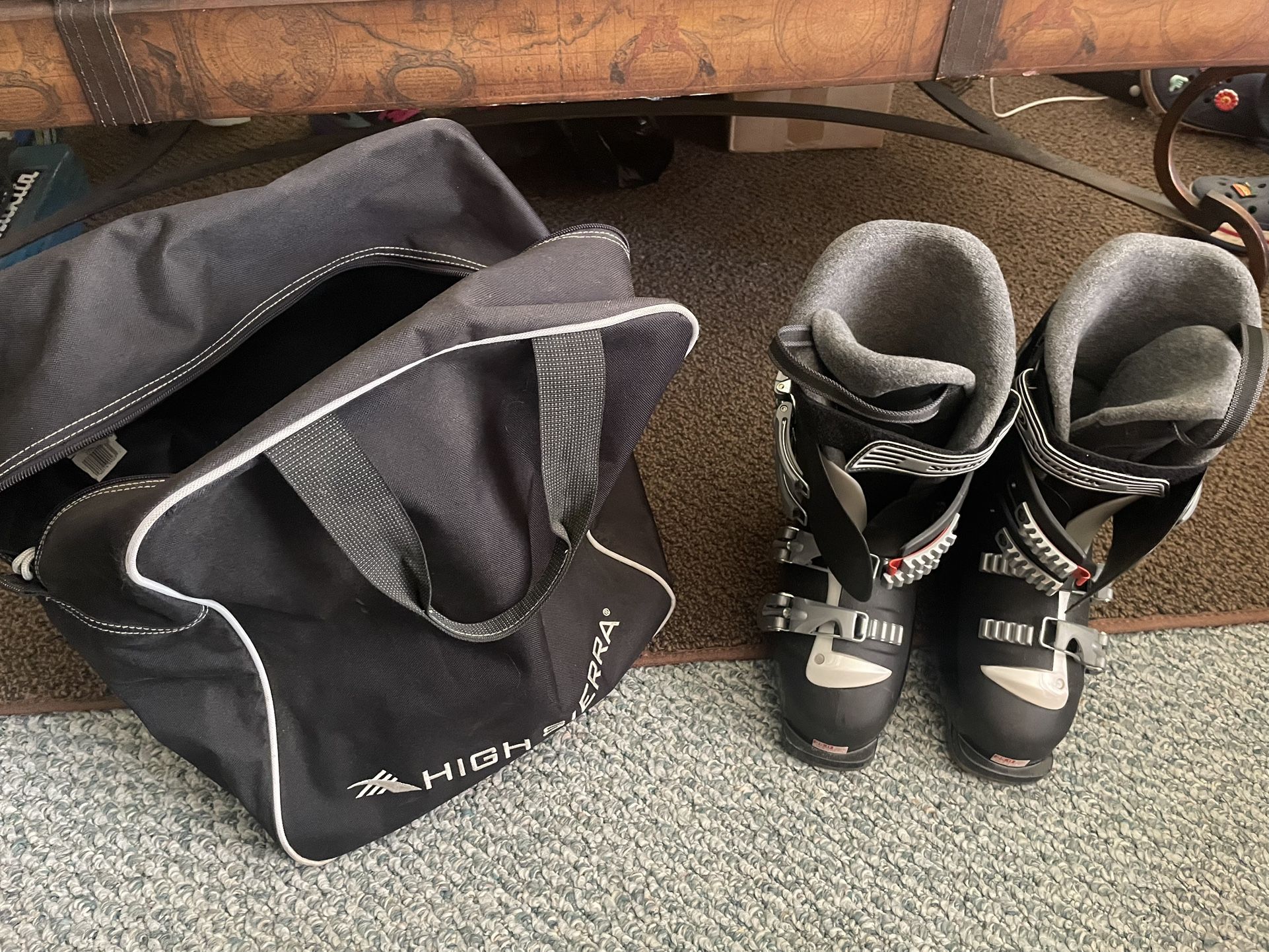 Salomon ThermicfFt Ski Boots In Black, Women’s Size 7.5 (USA)