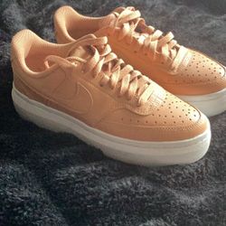 Nike Women’s Court Vision Alta Size 7