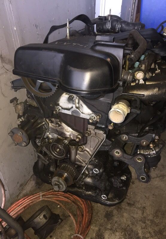 Lexus IS300 OEM Engine Parts 0105 for Sale in North Lauderdale, FL