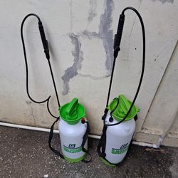YES, Items are available 1.25 and 2 gallon garden sprayers