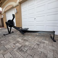 Concept2 Model D RowErg Rowing Machine PM5 – Excellent Condition