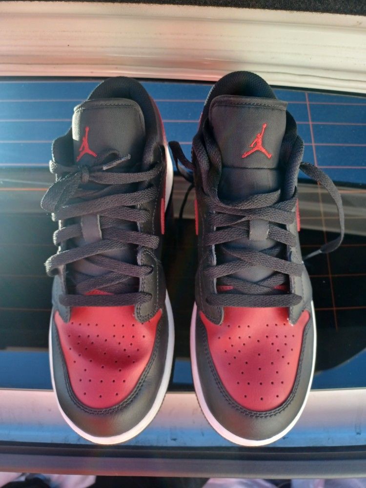 Air Jordan 1 Low Red,Black Size 7