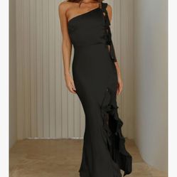 Women’s formal maxi  dress with slit on leg