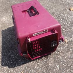 Petmate Pink Carrier Pet Cage 10.00