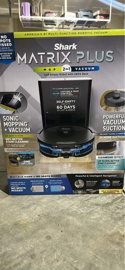 Shark Matrix Plus 2-in-1 Robot Vacuum & Mop – Like New