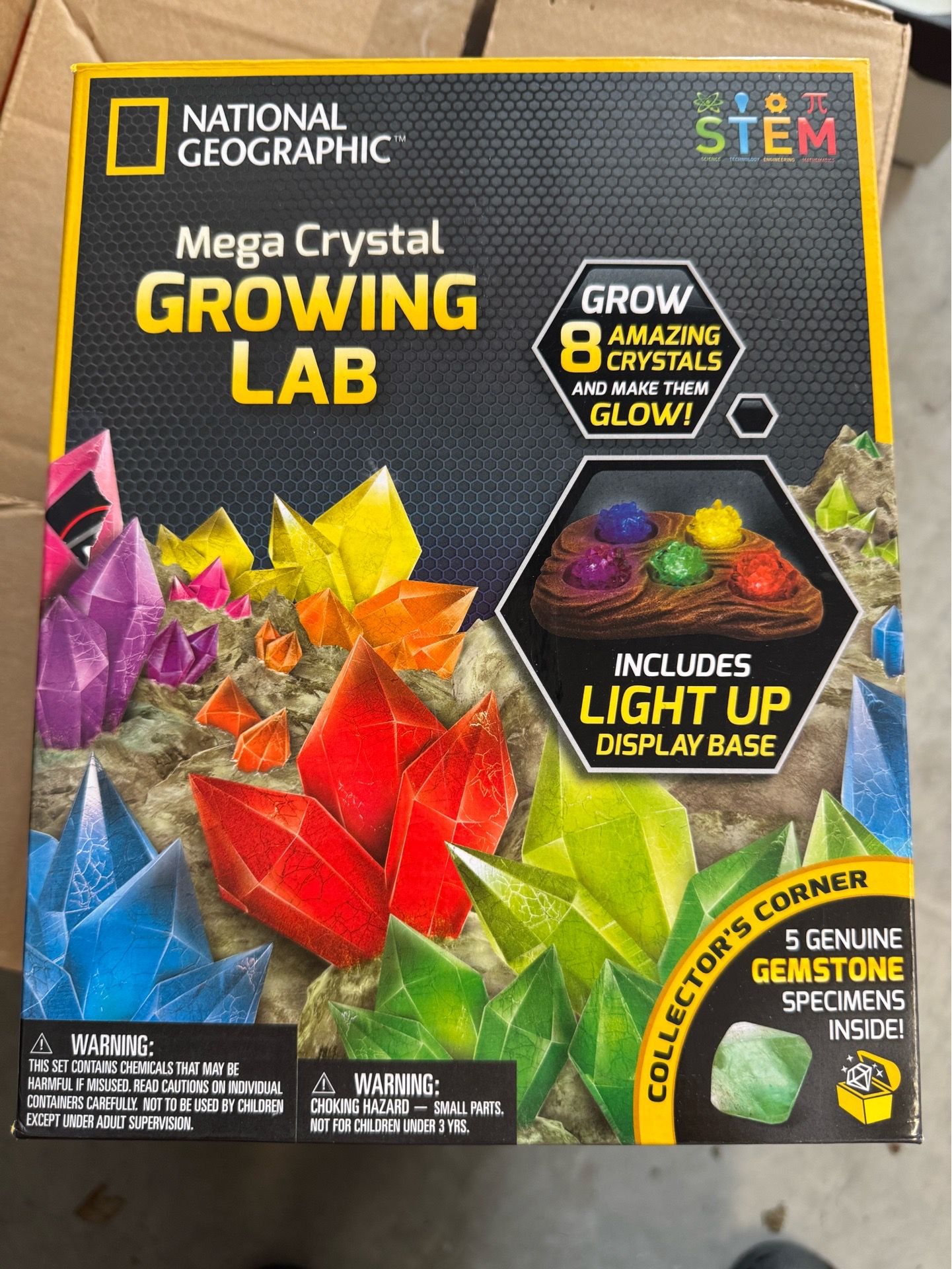 NATIONAL GEOGRAPHIC Mega Crystal Growing Kit for Kids- Grow 8 Crystals with Light-Up Stand, Science Gifts for Kids 8-12, Crystal Making Experiment, Sc