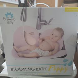 Blooming baby sink bath