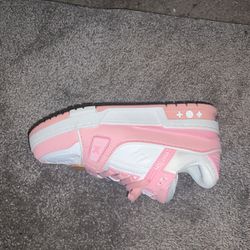 Pink LV trainers size 35