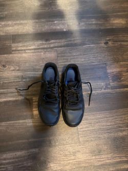 Durable Black All-Weather Work Shoes – Men’s Size US 9