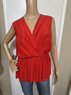 H&M Women’s Red Top Size Medium
