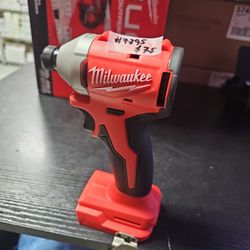 Milwaukee
M18 18V Lithium-Ion Brushless Cordless 1/4 in. Compact Impact Driver (Tool Only)