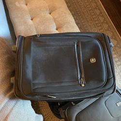Swiss Gear Sectional Carry On Suitcase 