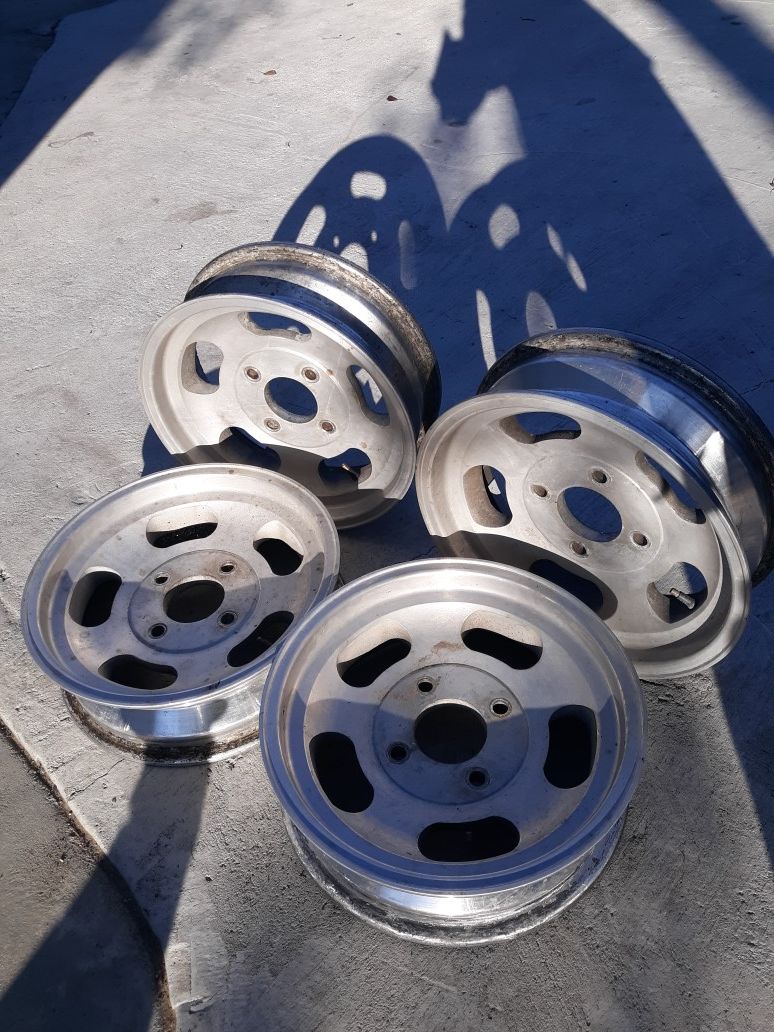 VW VOLKSWAGEN BEETLE WHEELS for Sale in Los Angeles, CA OfferUp