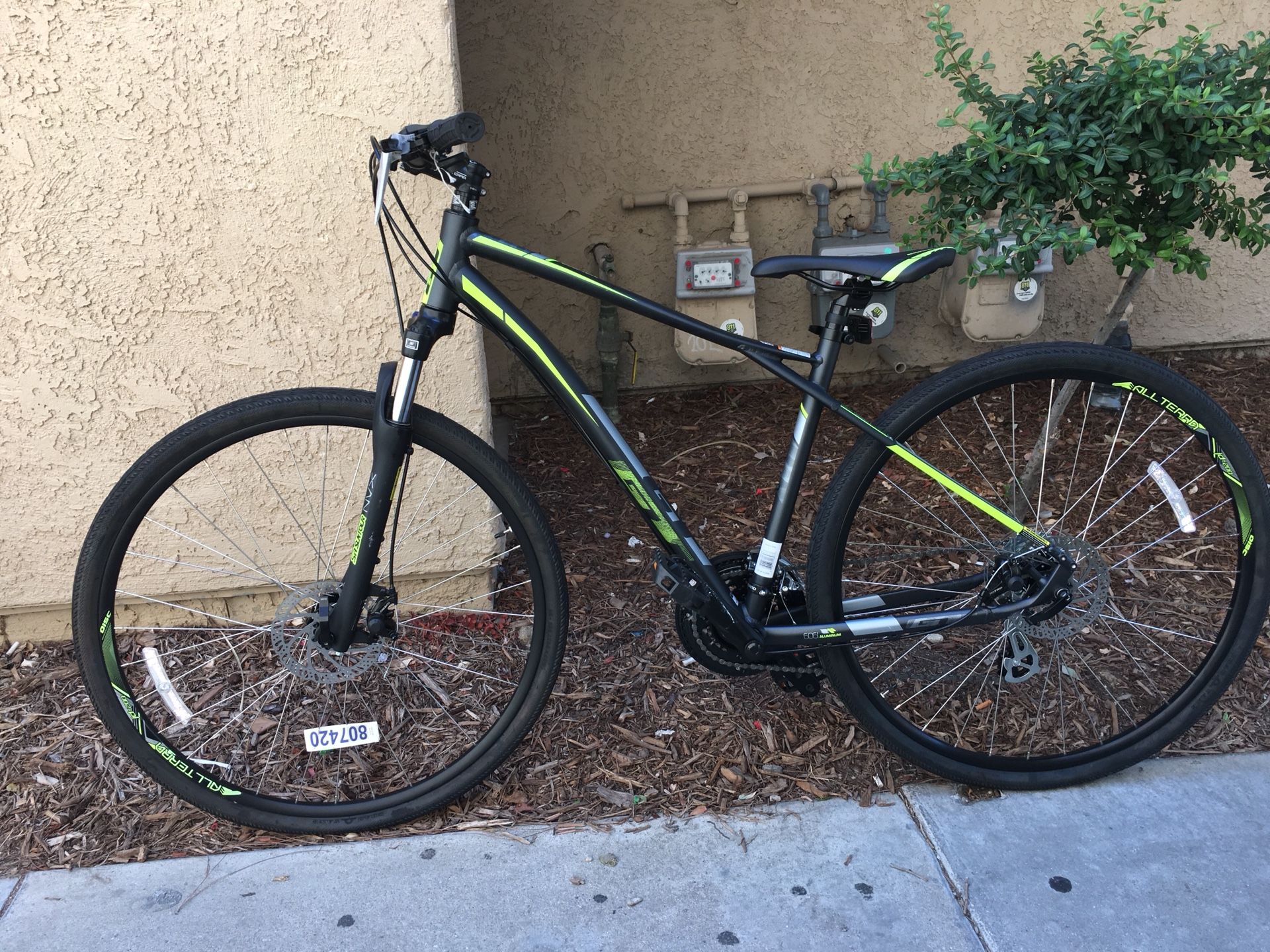 GT Talera 3.0 Road Hybrid Bike NEW