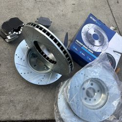 Brake Pads And Rotors For BMW 300i M Sport