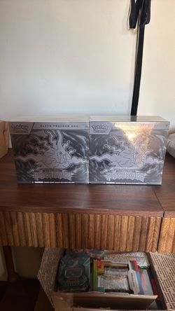 Pokemon Pitch Black ETBs