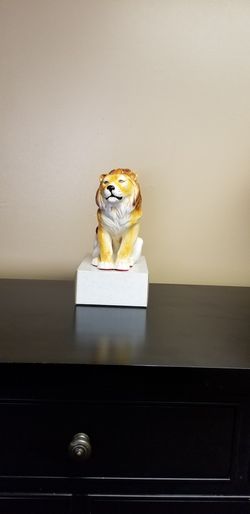 Lion figurine