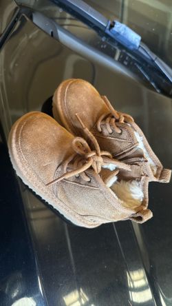 Toddler uggs size 8