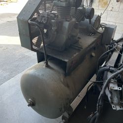 Air Compressor 