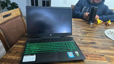 HP Pavilion Gaming Laptop – i5 / GTX / 32GB RAM / 1TB SSD – Works Great