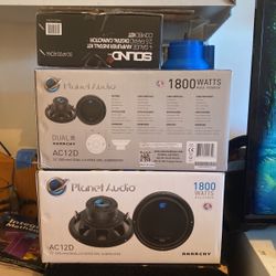 Dual 12” Subwoofer With Box Amp And Install Kit