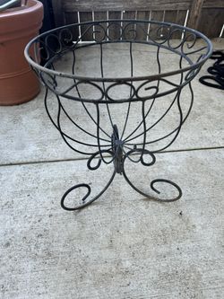 Metal Plant Stand