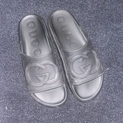 black gucci slides