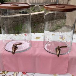 2 Glass Beverage Dispensers, 2 Gallons Each, With Wooden Stand, Perfect For Weddings And Parties. 