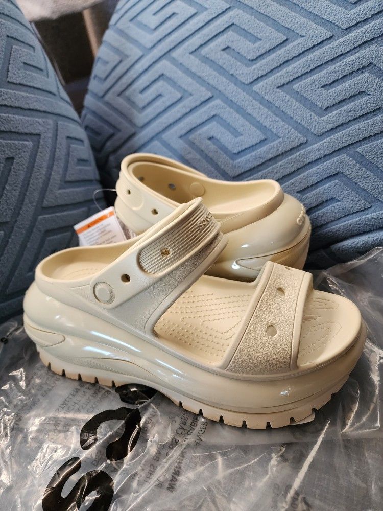 Crocs Mega Crush Sandals Bone Color for Sale in Hayward CA