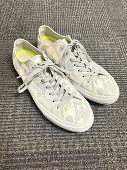 Converse Chuck Taylo Gray Camo Size 11