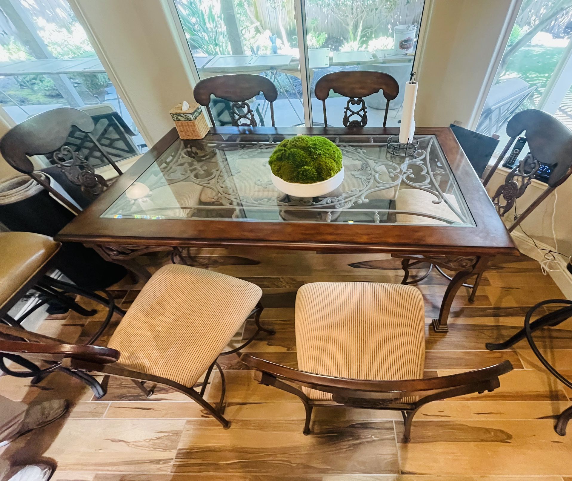 Heavy Dining Room Table And Chairs 