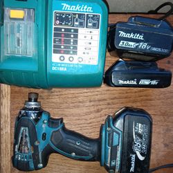 Makita Impact Cordless Drill W/Batteries And Charger