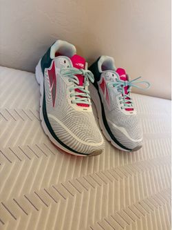 New Altra Torin Max Cushion Zero Drop Running/Walking Shoe