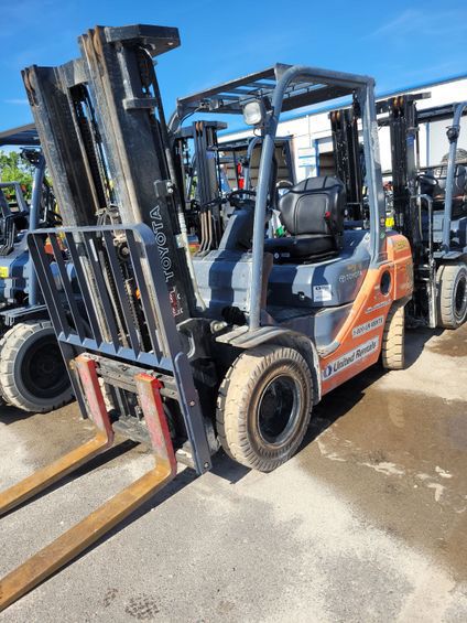 5,000lbs Warehouse Forklift