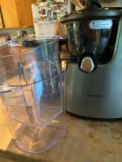 Kuvig whole fruit/vegetable juicer