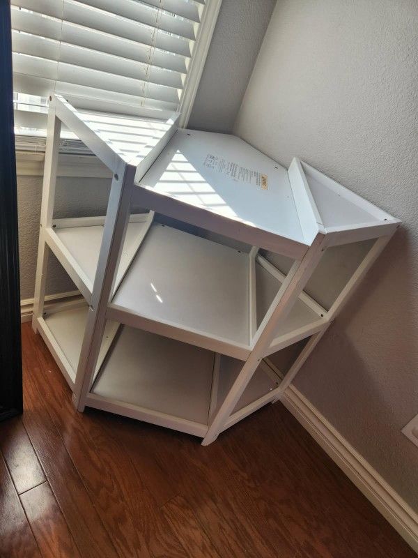 Corner Diaper Changer