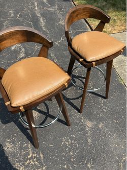 Pair of California House S7120 Walnut Swivel Bar Stools - Tan Leather
