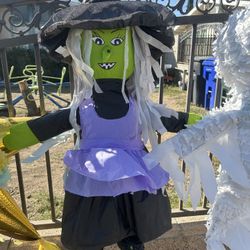 Piñata Witch