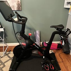 Peloton Bike With shoes And Weights