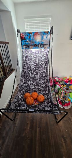 Indoor Vs Basketball game