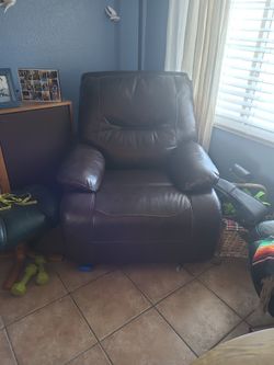 FREE Brown Leather Recliner