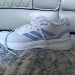 Brand NEW Women's Adidas 8 1/2