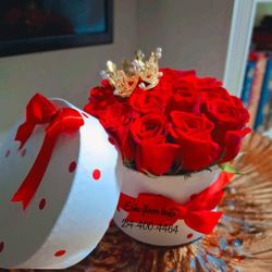 Flower Arrangement / Valentines/ Arreglos Florales